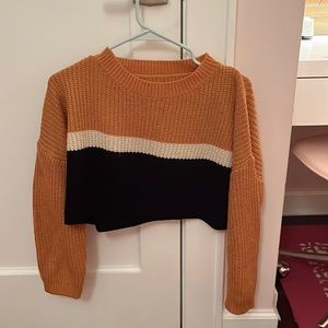 HOLISTER CROPPED FALL SWEATER